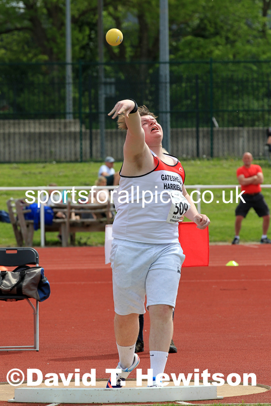 Men and Boys shot putt, 2022 North Eastern Track and Field Champs., Middlesbrough. David T. Hewitson/Sports for All Pics